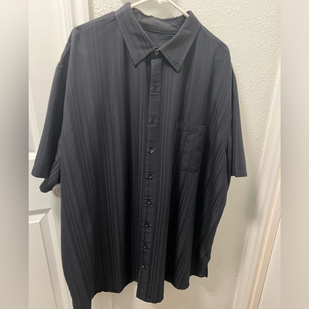 Black Casual Button Down Shirt with Classic Design